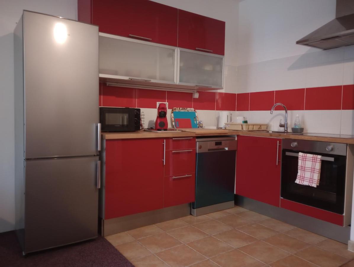 Apartman Rezidence Certovka 2121 Free Parking Garage كارلوفي فاري المظهر الخارجي الصورة